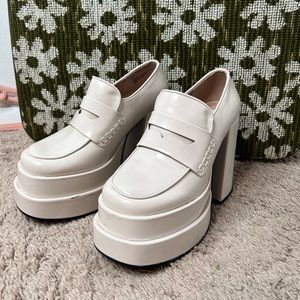 Steve Madden Catelyn Bone Platforms